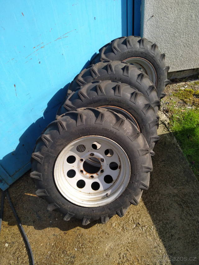 šípáky offroad, trila kola do terénu Patrol, Mitsubichi...