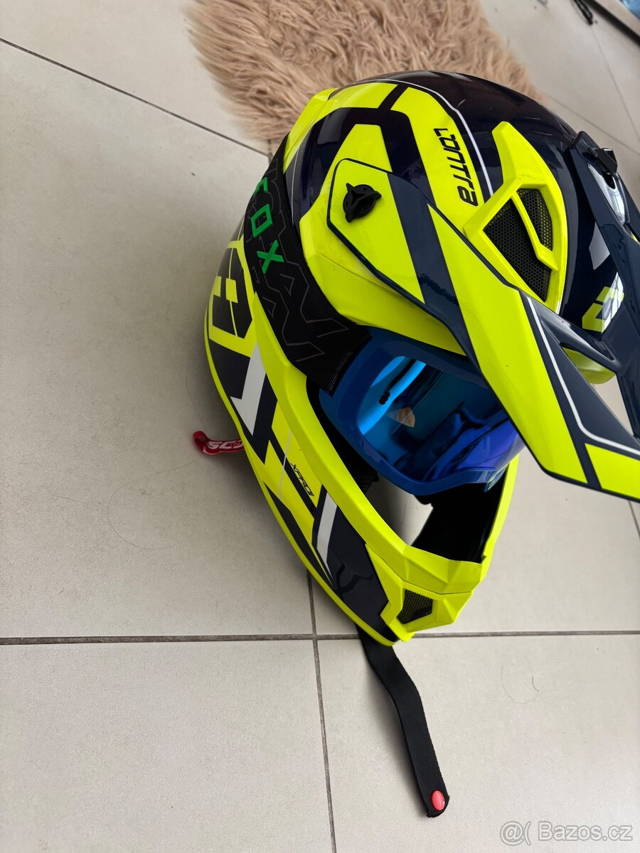 Moto přilba