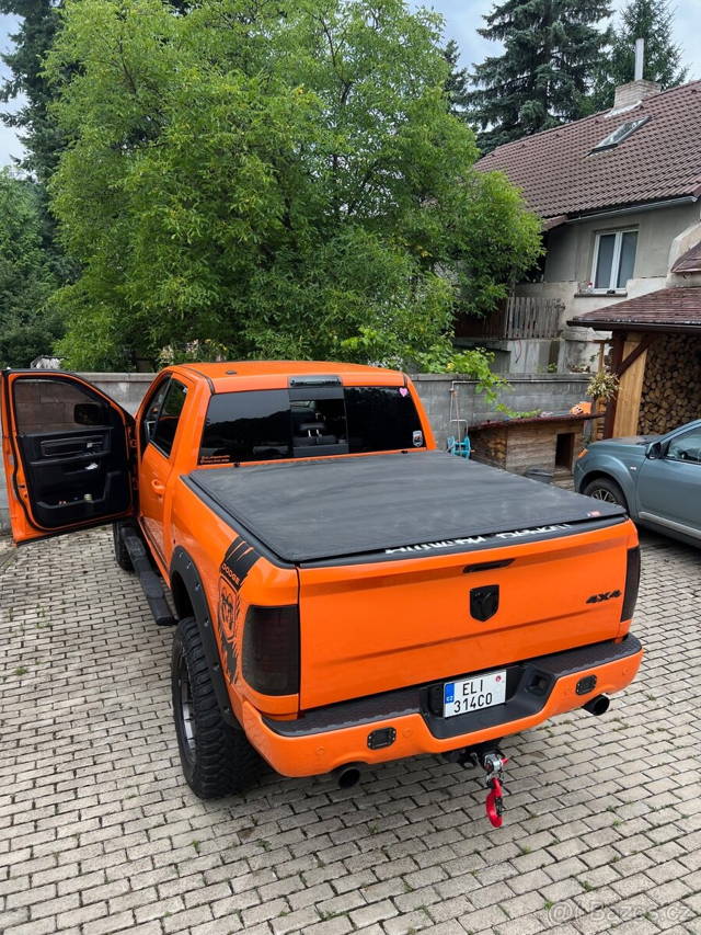 Dodge RAM 1500 - kryt korby
