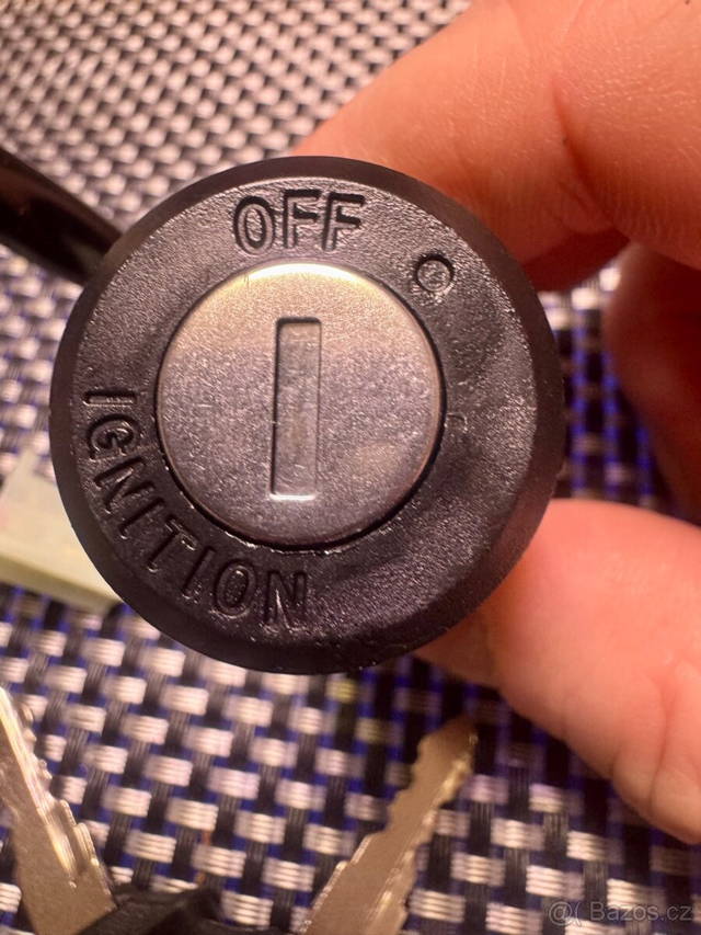 Motorka/Čtyřkolka/skútr spínač zapalování 4pin/2pin