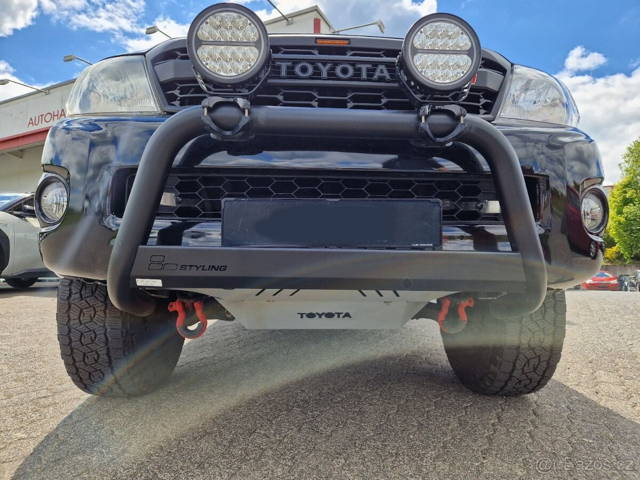 Toyota Hilux 2,5D 4D DC Life 4x4 106kw