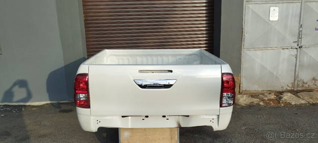 Toyota Hilux Kompletní korba TOP STAV