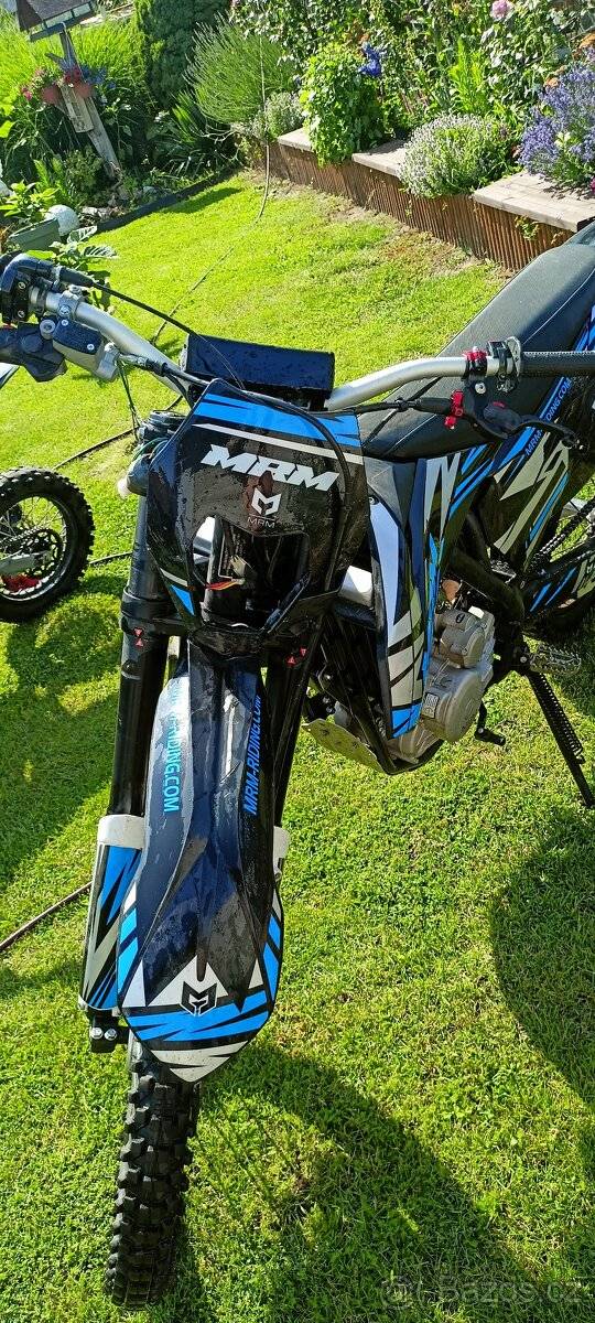 Dirtbike 300