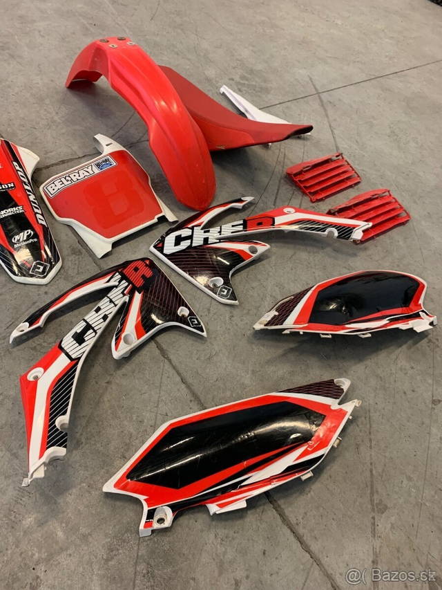 Plasty Honda + sedlo crf 250 2011