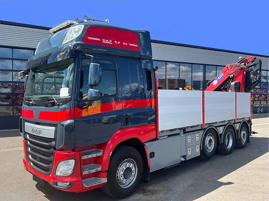 DAF CF510 8x2 - valník s hydraulickou rukou + JIB
