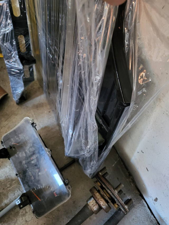 Ford Sierra plechy kufru kombi_ 702 041 467