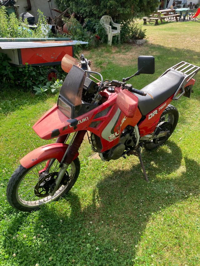 Suzuki Big 750