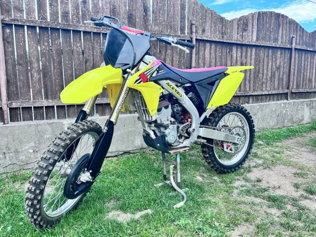 Suzuki rmz 250
