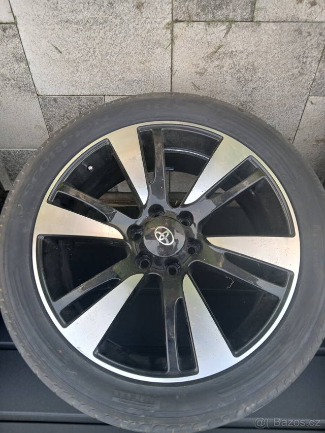 Ale kola Toyota