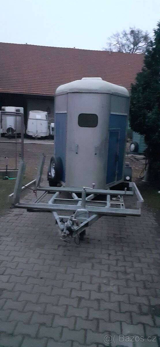 Přívěs na 2 koně IFOR WILLIAMS s platformou na kočár