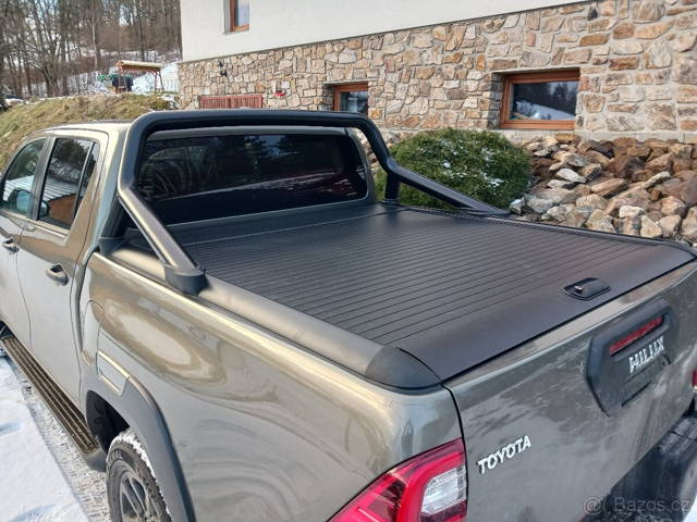 prodám Toyota Hilux rám + roleta