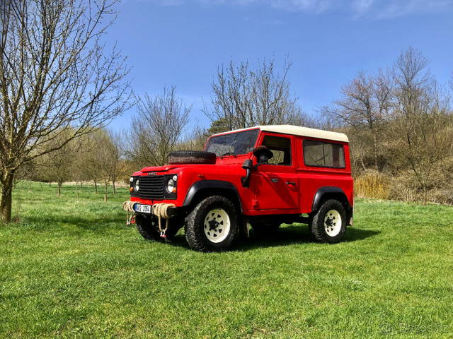 Land Rover Defender 90