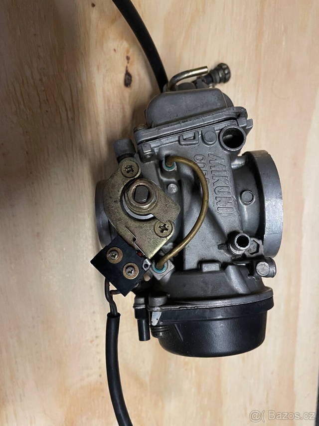 Suzuki DR350 -Karburátor