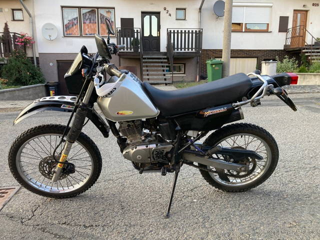 Suzuki DR 125, rok 1996, na díly