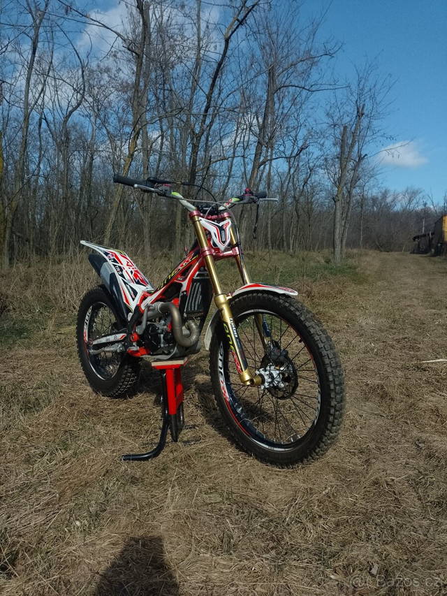 TRS One 300 RR