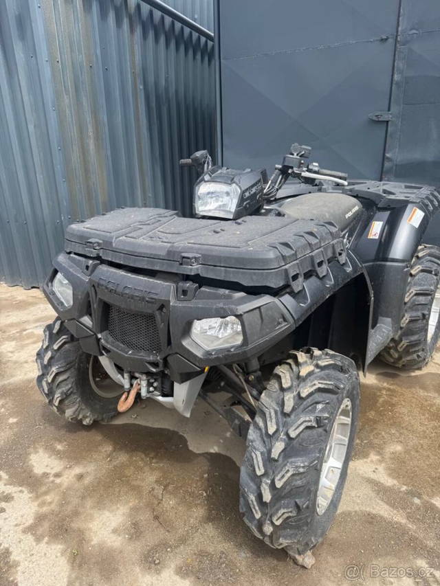 Polaris Sportsman 850 EFI na opravu / díly