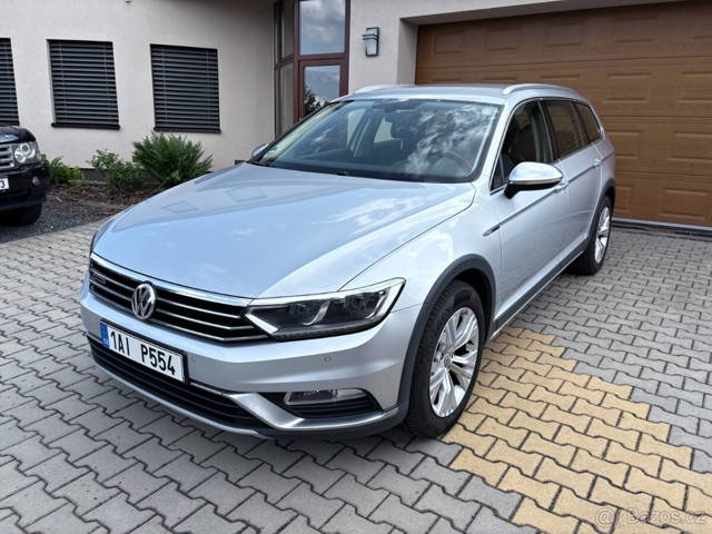 Volkswagen Passat 2.0TDi Alltrack 2016 DPH 4x4 LED manuál