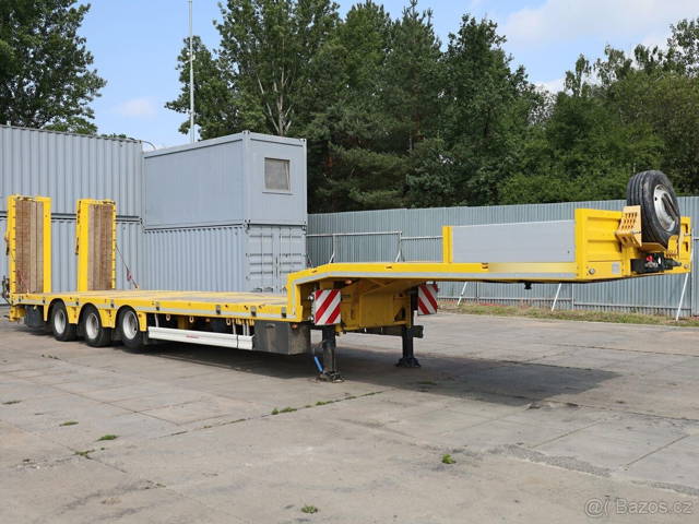 Kässbohrer LOWBED, 45 TUN, NAJETO 48593 KM, ROZTAHOVACÍ, HYD