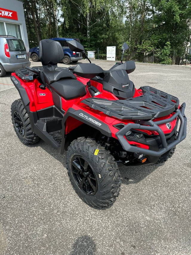 Can Am Outlander 1000 Max DPS model 2024