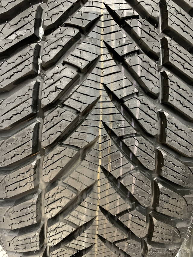 Nová GOOD YEAR 235/55 R17 103V Wrangler
