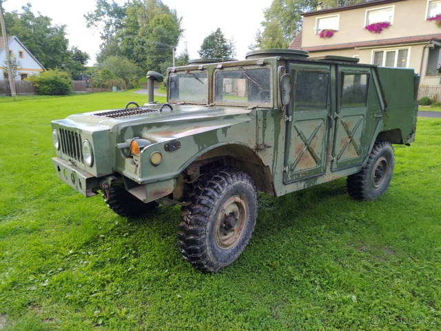 Replika H1 Humvee Hummer na podvozku Tatra 805