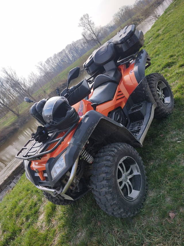 Cfmoto X8 gladiátor