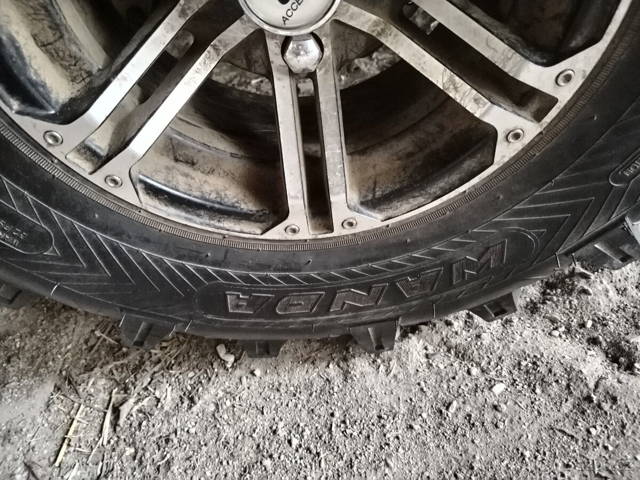 Pneu na čtyřkolku