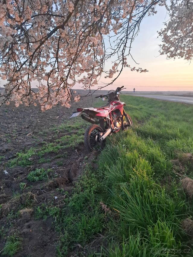 Swm rs125r