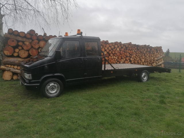 ODTAHOVÝ SPECIÁL / ODTAHOVKA - PEUGEOT J5, 2,5D, r.v.1986