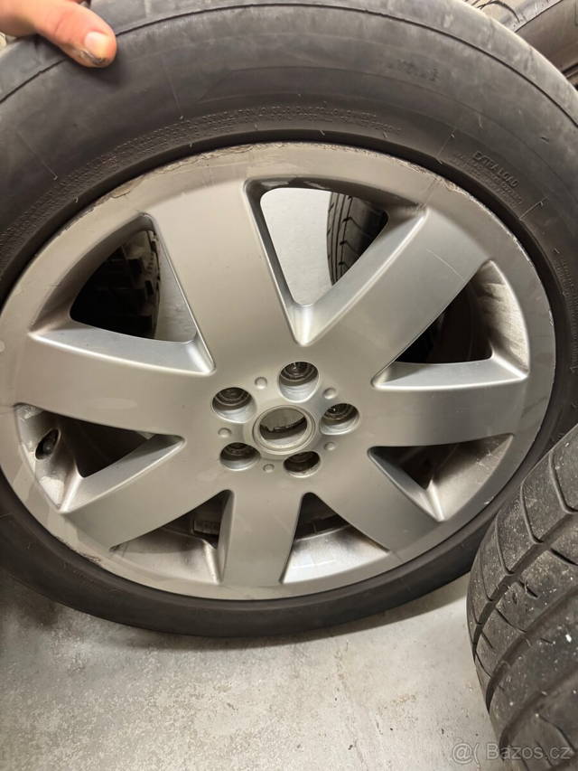 Kola R20 včetně pneu z Range Roveru L322