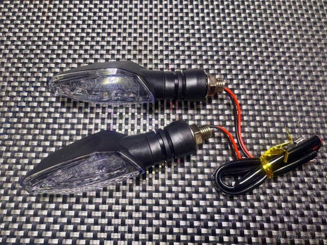 Sada LED blinkrů na motorku/čtyrkolku