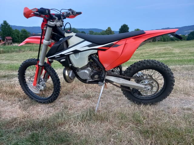 Prodám KTM EXC 250 najeto.. 29 mth..