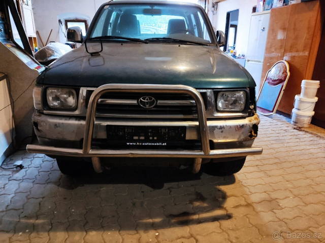 Toyota Hilux 2,4 TD. 66kw r.v 2000