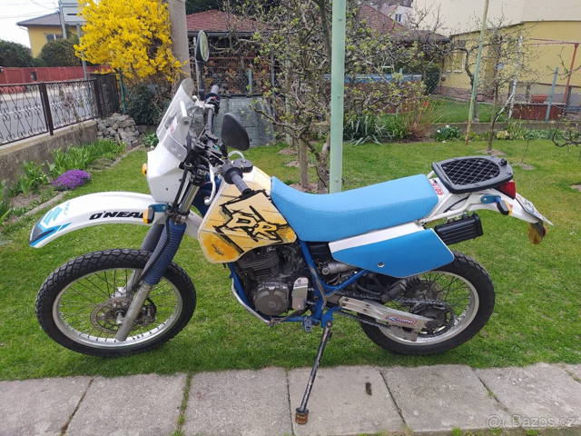 SUZUKI DR 350S