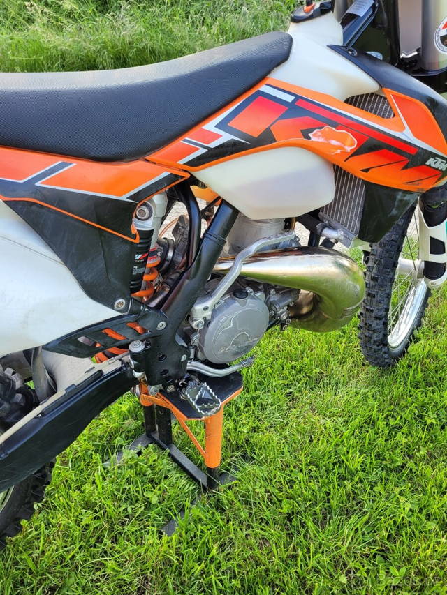 KTM SX 250 2012 Pro Circuit výfuk motocross