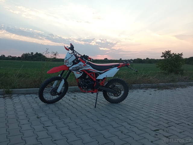 Mikilon defender 150RR