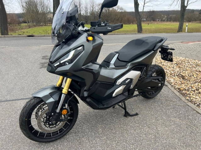 Honda X-ADV 230 km