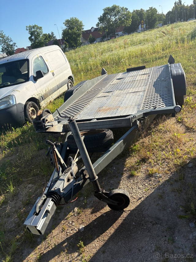 Přívěsný vozík sklopný - 2500kg