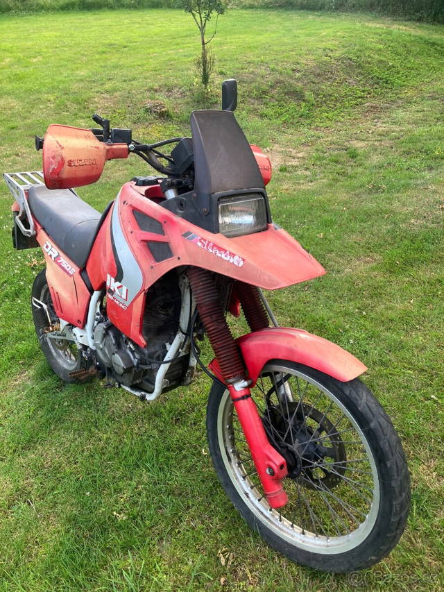 Suzuki Big 750