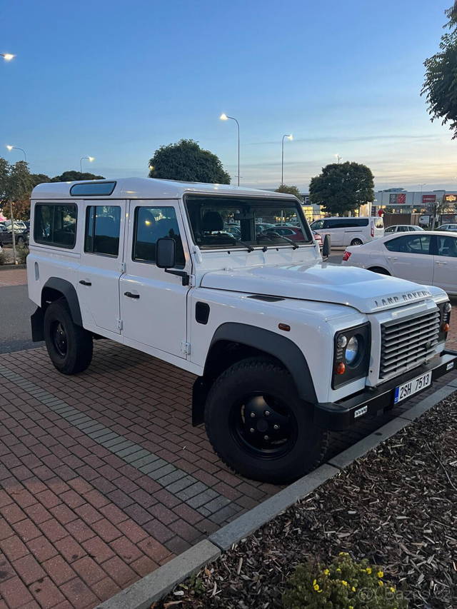 LAND ROVER DEFENDER