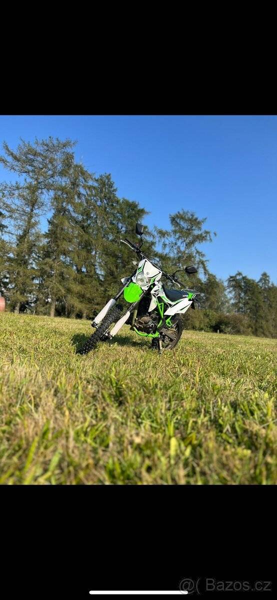 Defender 150RR