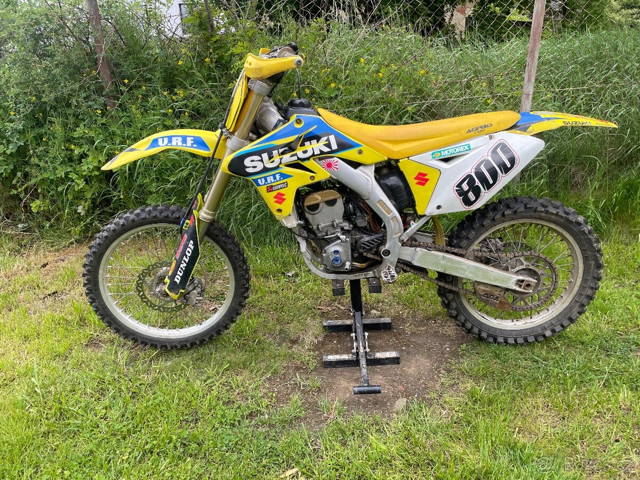 Suzuki rmz 250