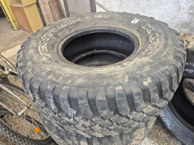 KUMHO VENTURE M/T 33 12,5 r15