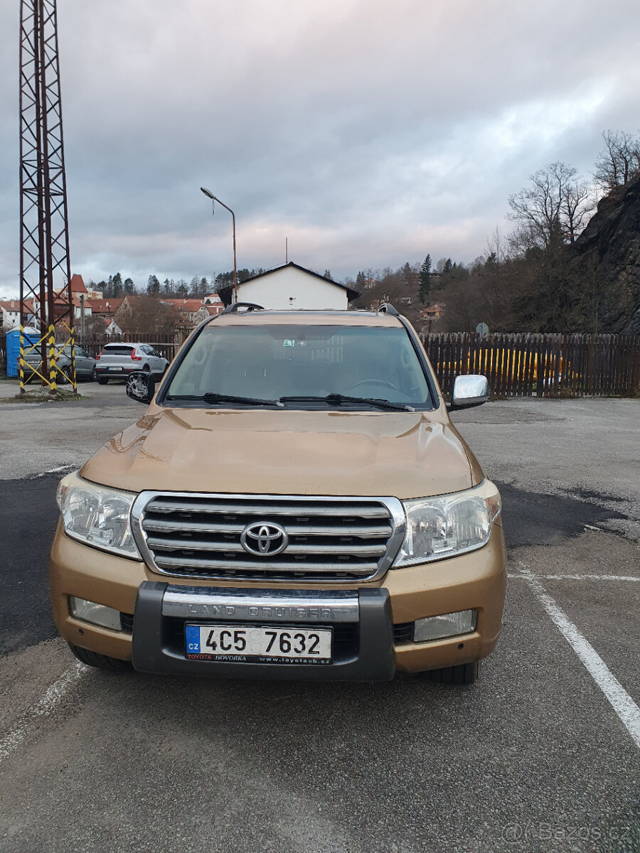 Toyota Land Cruiser 200