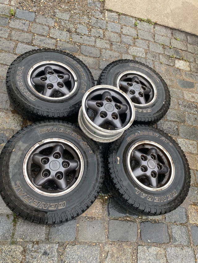 Disky s pneu 235/85 r16 Defender
