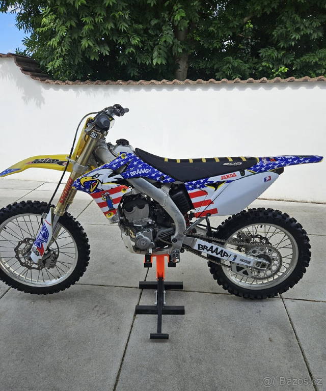 Suzuki rmz 250