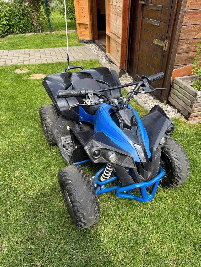 Akumulátorová čtyřkolka - HECHT 51060 BLUE