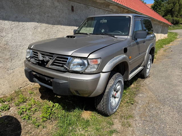 Nissan Patrol Y61