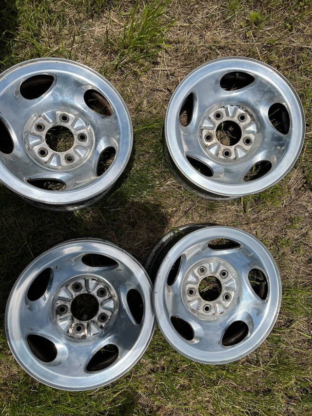 F150 16” 5x139 Ford e150 bronco