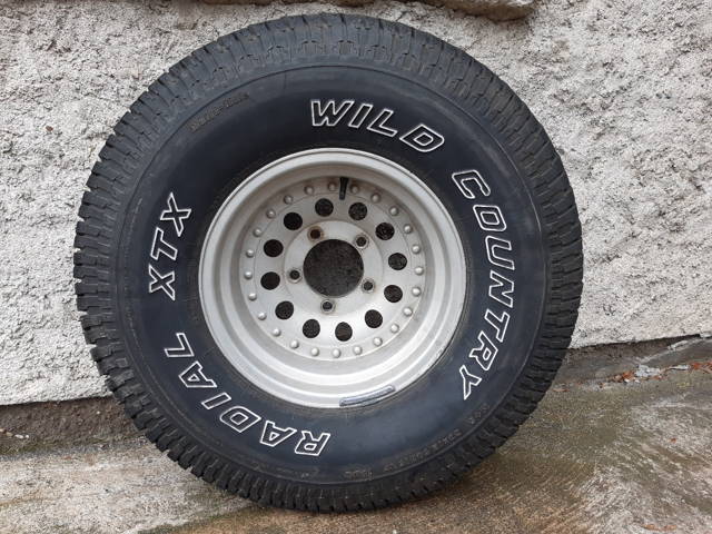 DISK NEBO DISK I S PNEU NA FORD F-150 r.v.1983